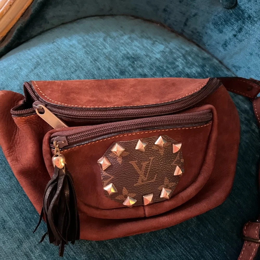 LV upcycled genuine suede leather bum bag - Picture 6 of 9